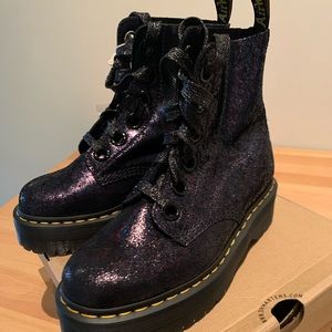 Dr. Martens Size 8 Women’s Molly (Black)